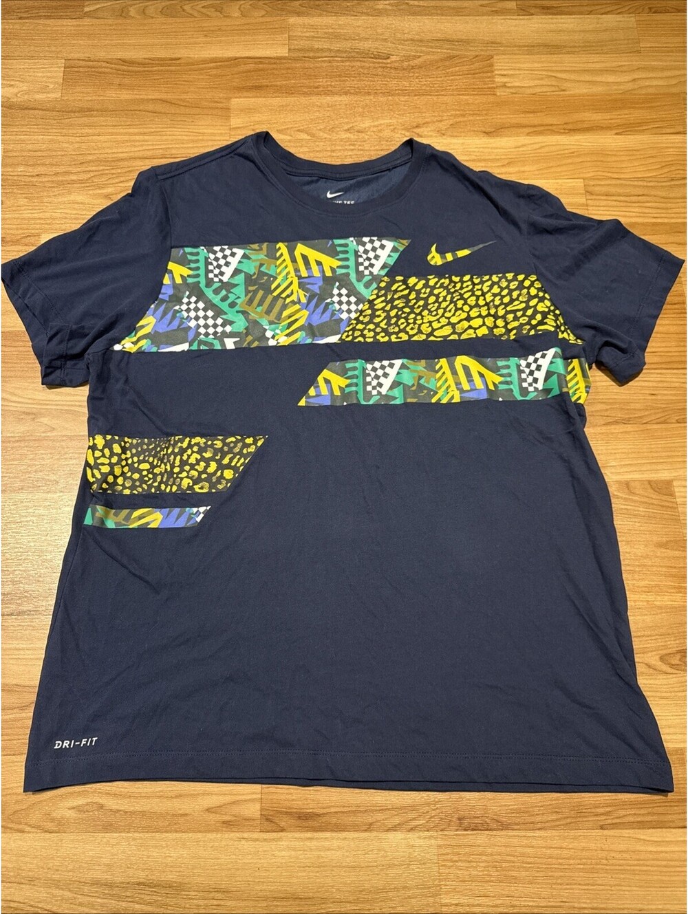 Vintage Nike Dri Fit - Tribal / Animal Print T Shirt XL